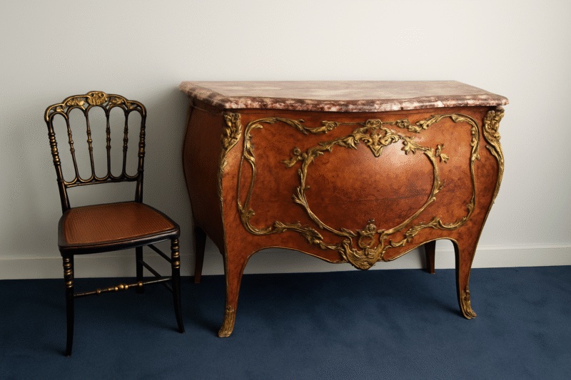 Commode Louis XV estimée par Débarras Lefebvre
